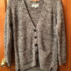Grey cardigan for a perfect fall evening✨
